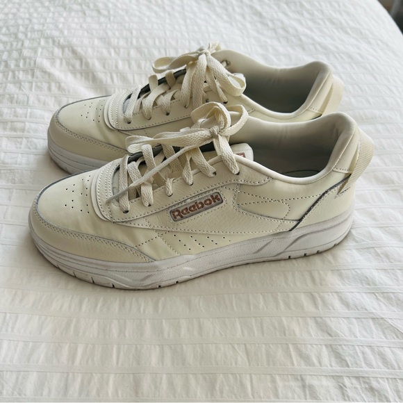 Reebok Club C Platform Sneaker - Off white w/Rose Gold - Picture 1 of 5